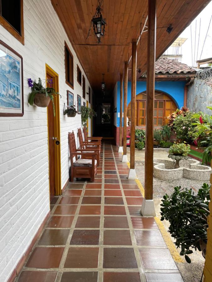 Alcarraza Hotel 2*